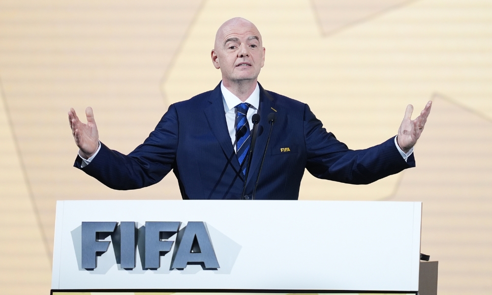 方激烈的争 方激烈的争